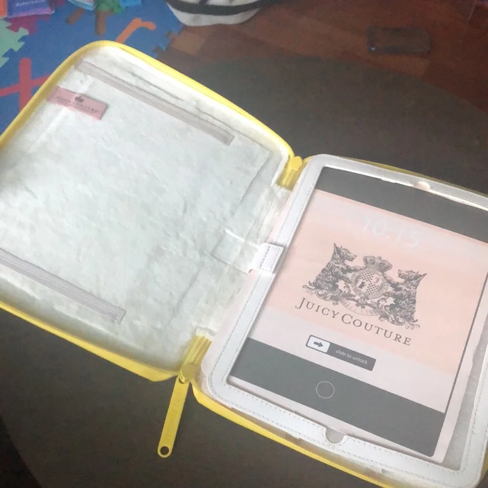 Juicy Couture tablet case